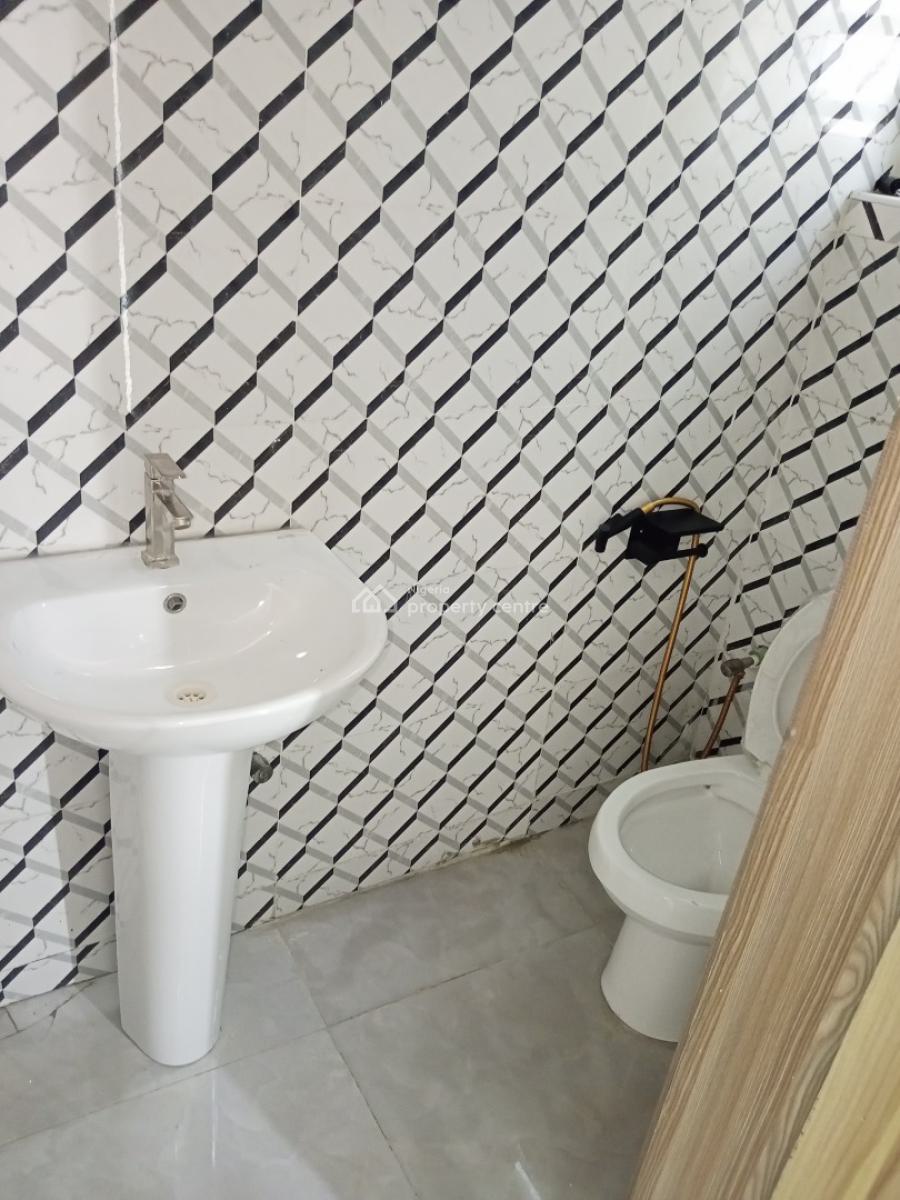 Brand New 2 Bedroom Flat, Mobile Road Ajah, Ilaje, Ajah, Lagos, Block of Flats for Sale