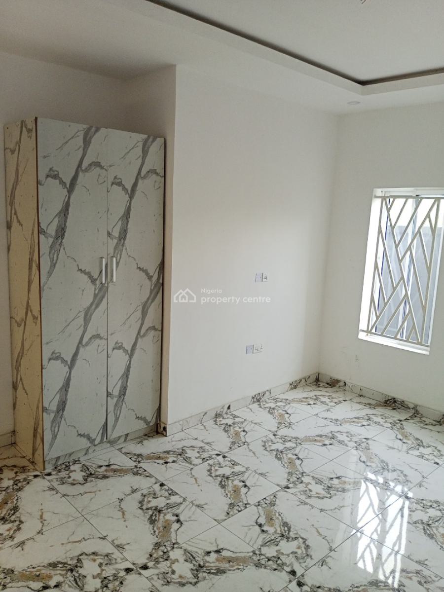 Brand New 2 Bedroom Flat with Bq, Mobile Road Ajah, Ilaje, Ajah, Lagos, Block of Flats for Sale