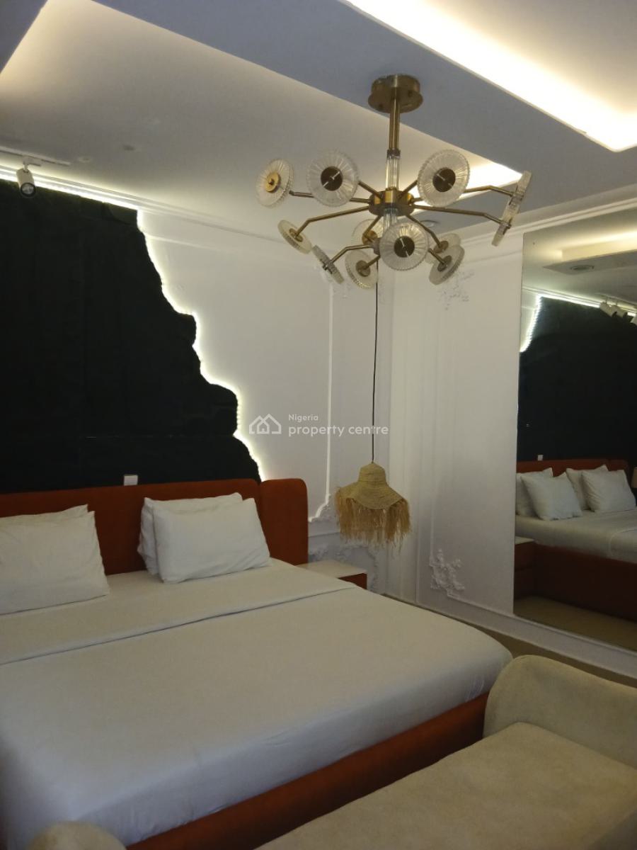 Unfurnished 3bedroom Flat with Bq, Off Gerrad Road, Ikoyi Lagos., Ikoyi, Lagos, House for Rent