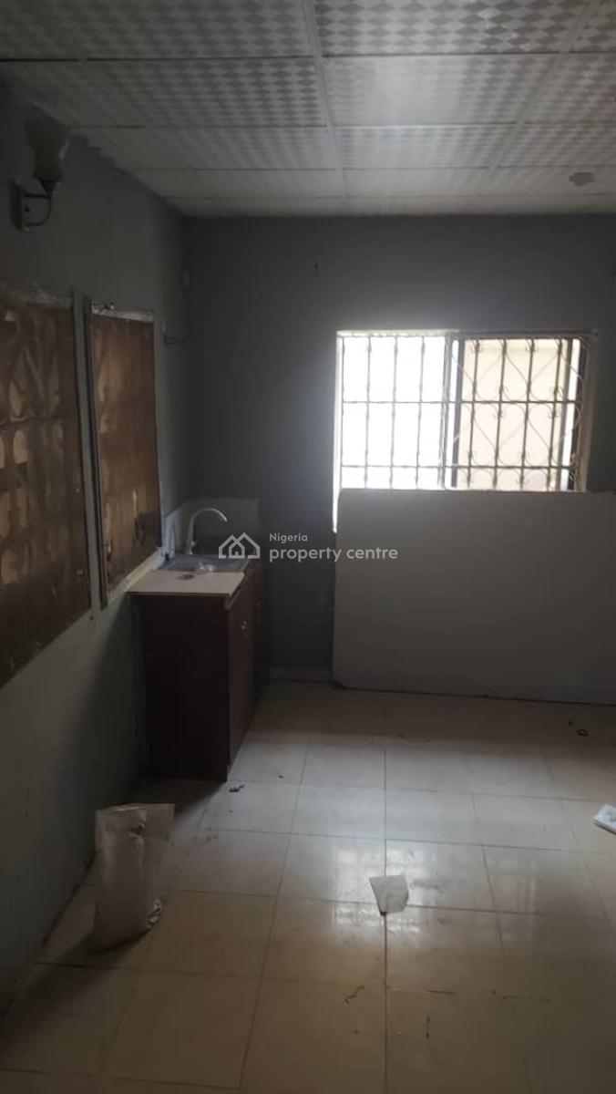 Studio Apartment in Lekki 1 Pric 2m Sc 400k Agency 10% Legal 10% Cauti, Lekki Phase 1, Lekki, Lagos, Self Contain (single Rooms) for Rent