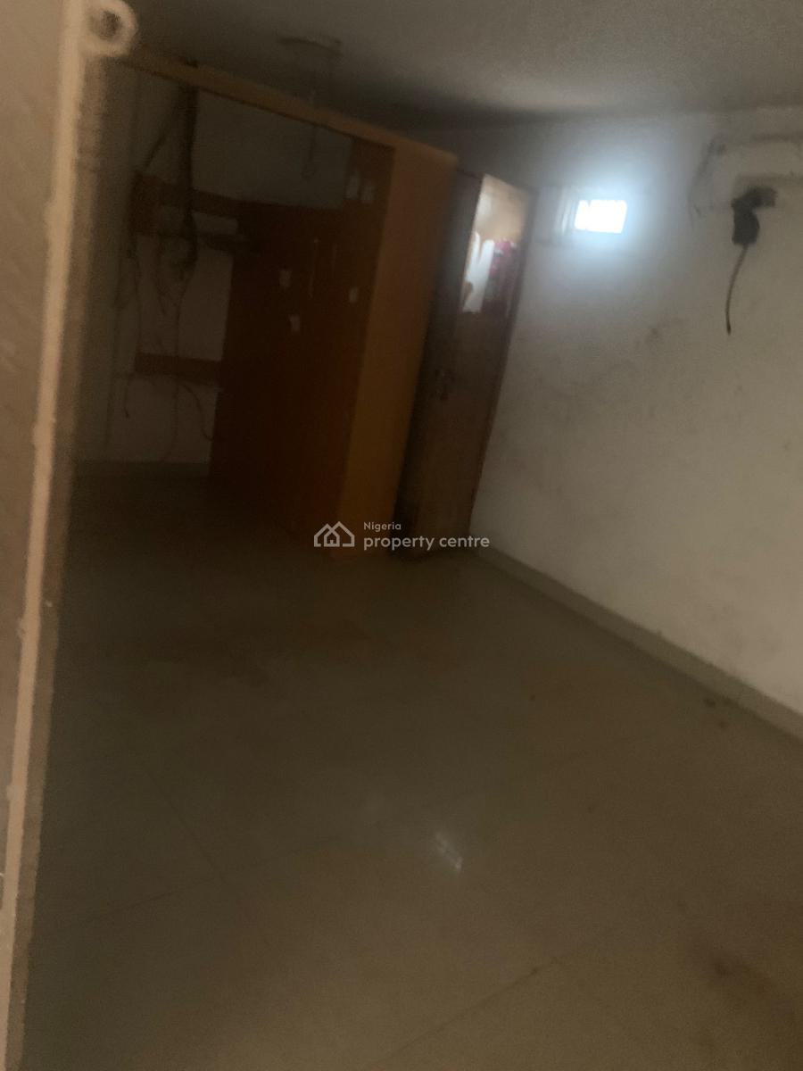 Commercial Space Measuring 500sqm on The First Floor, Agege, Lagos, Commercial Property for Rent