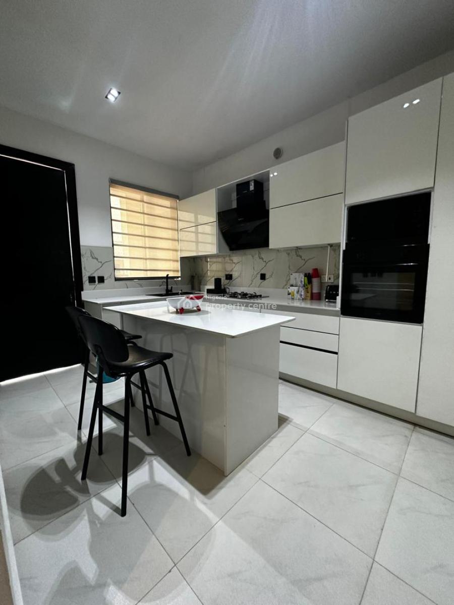 3 Bedroom Apartment with Bq, Off Omorinre Johnson, Lekki Phase 1, Lekki Phase 1, Lekki, Lagos, House for Sale