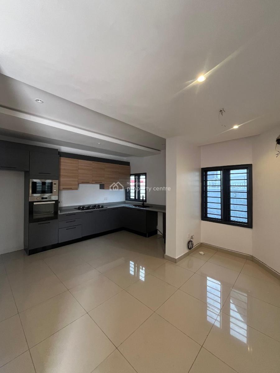 1 Bedroom Apartment, Lekki Phase 1, Lekki, Lagos, Flat / Apartment for Sale