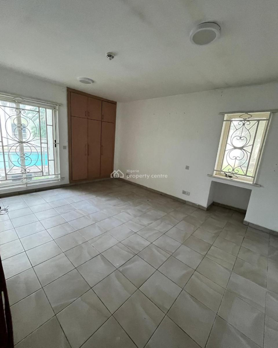 Luxury 3 Bedroom Apartment with Bq & Pool, Right Side, Lekki Phase 1, Lekki, Lagos, Flat / Apartment for Sale