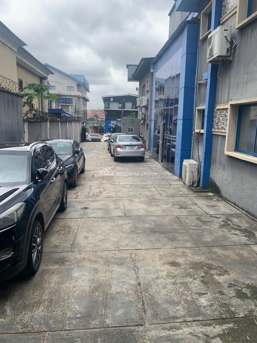 Spacious 3 Bedrooms for Office Space, Opebi, Ikeja, Lagos, Office Space for Rent