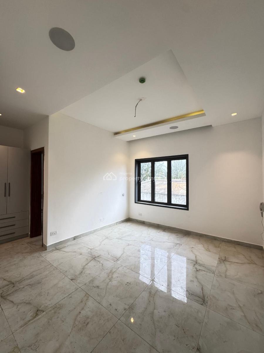 Exquisitely Detailed 5 Semi Detached with  Water View and Pool, Banana Island, Ikoyi, Lagos, Semi-detached Duplex for Sale