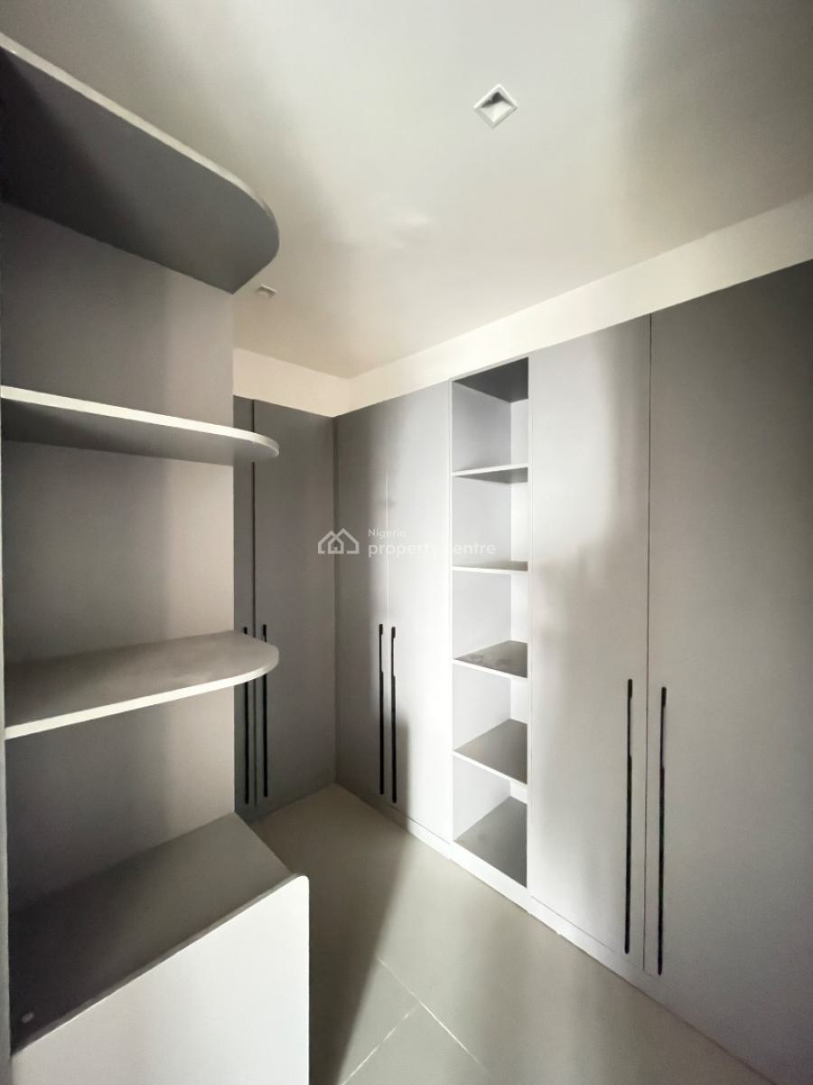 Well Built 3 Bedroom Apartment with Bq, Onikoyi, Ikoyi, Lagos, Flat / Apartment for Rent