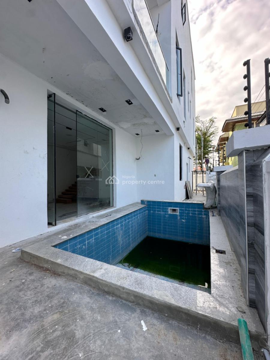 Spacious Massive Luxury 5bedroom Fully Detached, Secure Estate on Admiralty Wey Lekki Phase One, Lekki Phase 1, Lekki, Lagos, Detached Duplex for Sale