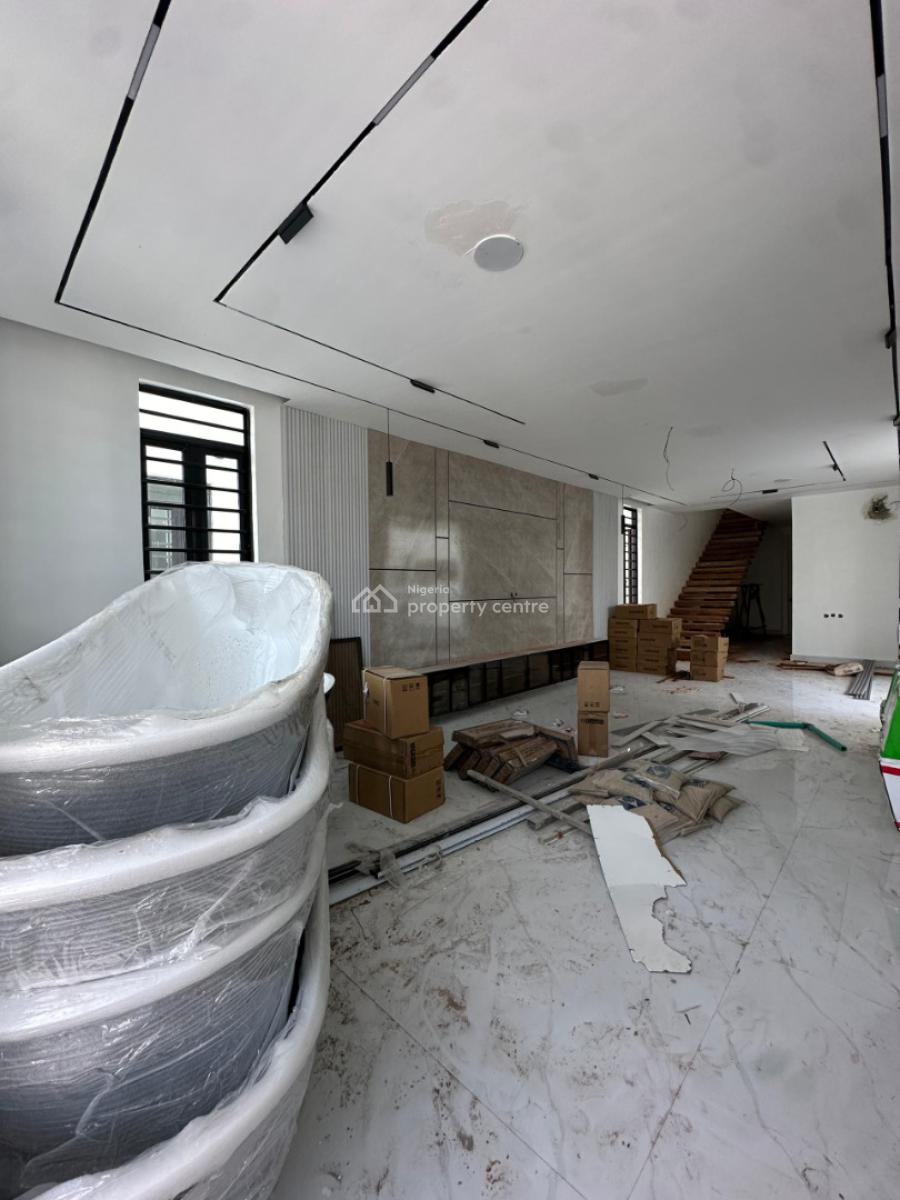 Spacious Massive Luxury 5bedroom Fully Detached, Secure Estate on Admiralty Wey Lekki Phase One, Lekki Phase 1, Lekki, Lagos, Detached Duplex for Sale