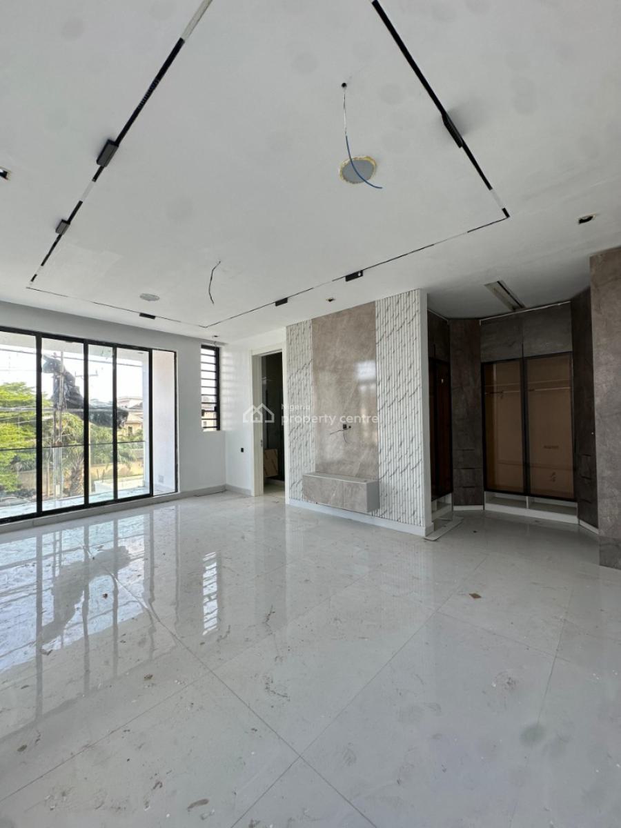 Spacious Massive Luxury 5bedroom Fully Detached, Secure Estate on Admiralty Wey Lekki Phase One, Lekki Phase 1, Lekki, Lagos, Detached Duplex for Sale