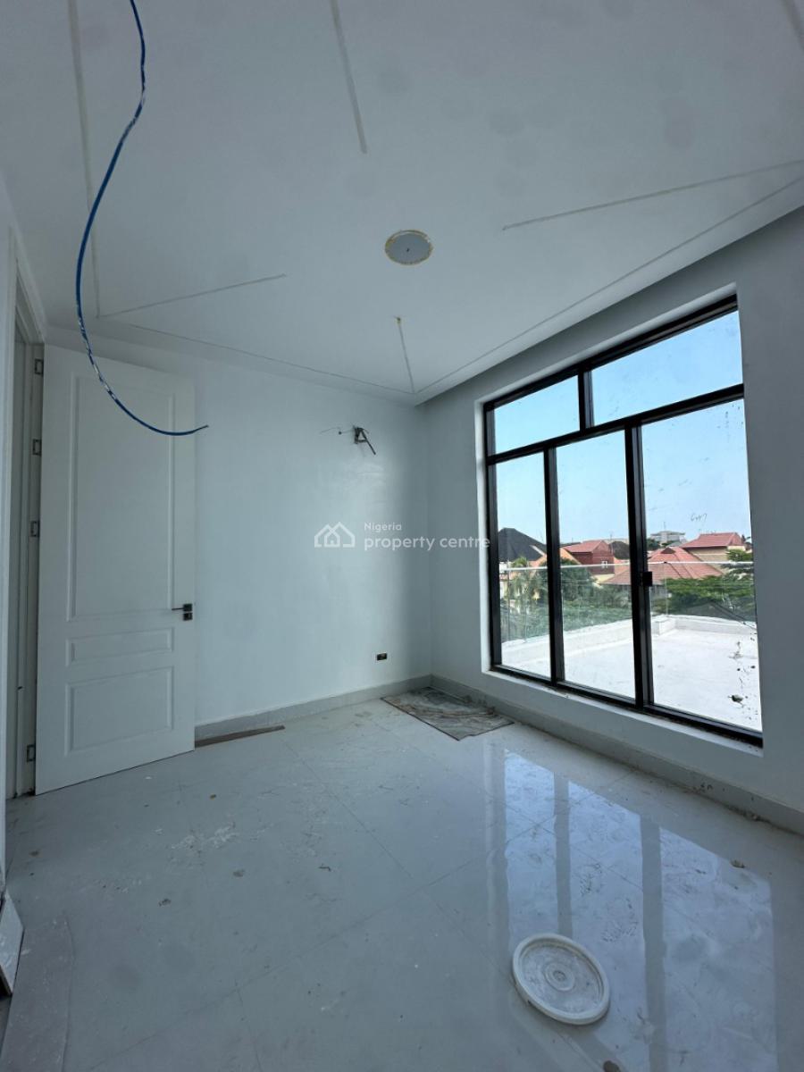 Spacious Massive Luxury 5bedroom Fully Detached, Secure Estate on Admiralty Wey Lekki Phase One, Lekki Phase 1, Lekki, Lagos, Detached Duplex for Sale