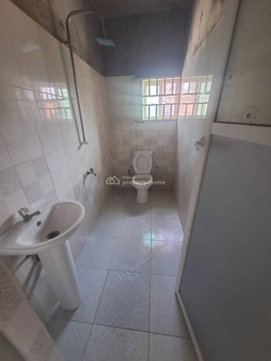 3 Bedroom Flat, Gra Phase 1, Magodo, Lagos, Flat / Apartment for Rent