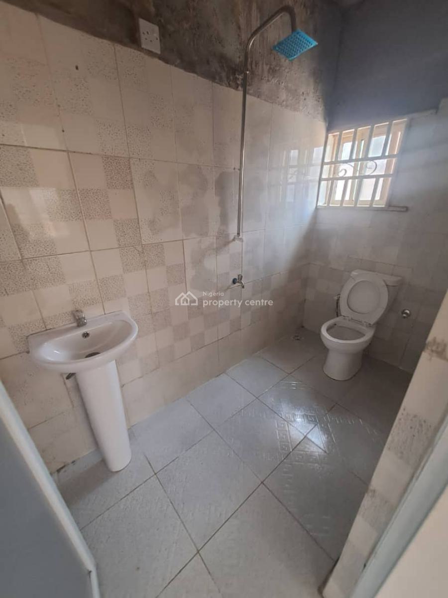 3 Bedroom Flat, Gra Phase 1, Magodo, Lagos, Flat / Apartment for Rent