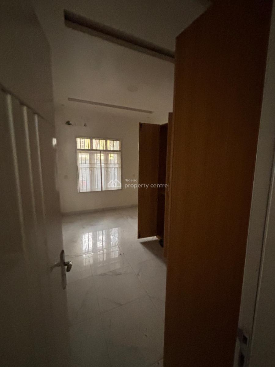 2-bedroom Apartment, Lekki Phase 1, Lekki, Lagos, Flat / Apartment for Sale