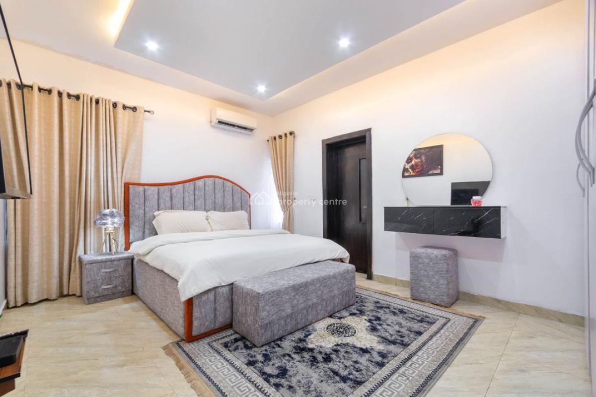 Beautiful 2 Bedrooms Apartment, Lekki Road, Ikate, Lekki, Lagos, Flat / Apartment Short Let