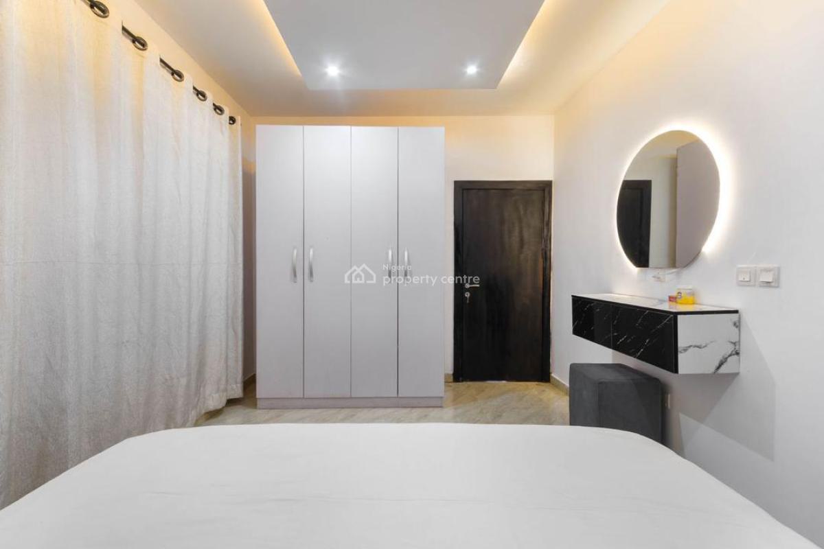 Beautiful 2 Bedrooms Apartment, Lekki Road, Ikate, Lekki, Lagos, Flat / Apartment Short Let