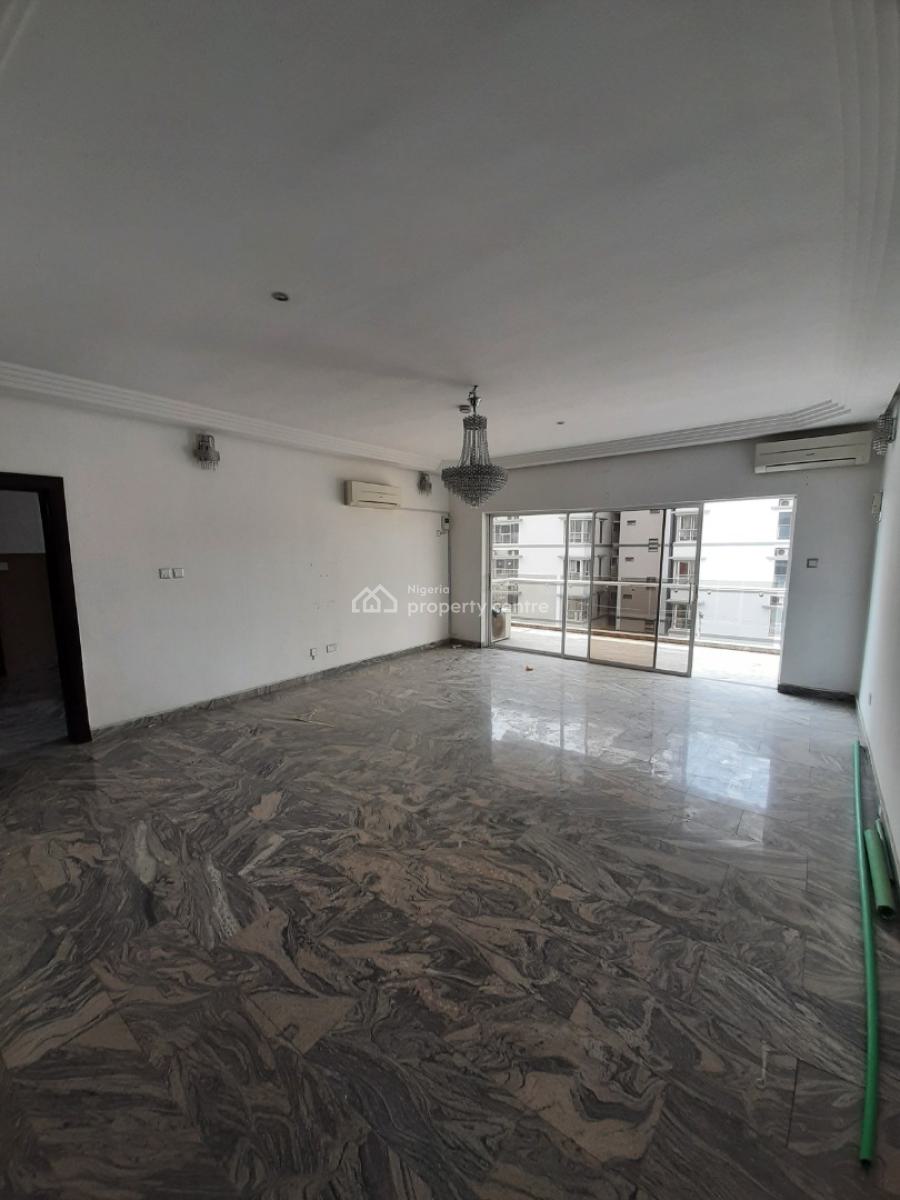 Serviced 3 Bedroom En-suite Flat with Fitted Kitchen/pantry, Cooker, H, Victoria Island (vi), Lagos, Flat / Apartment for Rent