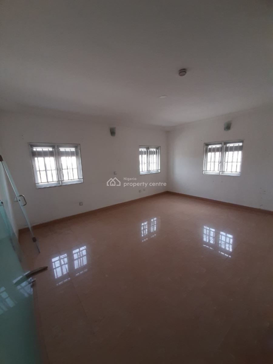 Serviced 3 Bedroom En-suite Flat with Fitted Kitchen/pantry, Cooker, H, Victoria Island (vi), Lagos, Flat / Apartment for Rent