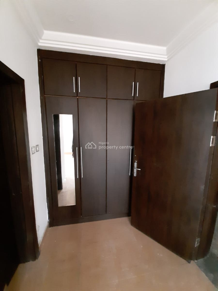 Serviced 3 Bedroom En-suite Flat with Fitted Kitchen/pantry, Cooker, H, Victoria Island (vi), Lagos, Flat / Apartment for Rent