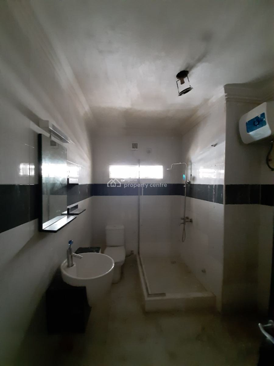 Serviced 3 Bedroom En-suite Flat with Fitted Kitchen/pantry, Cooker, H, Victoria Island (vi), Lagos, Flat / Apartment for Rent