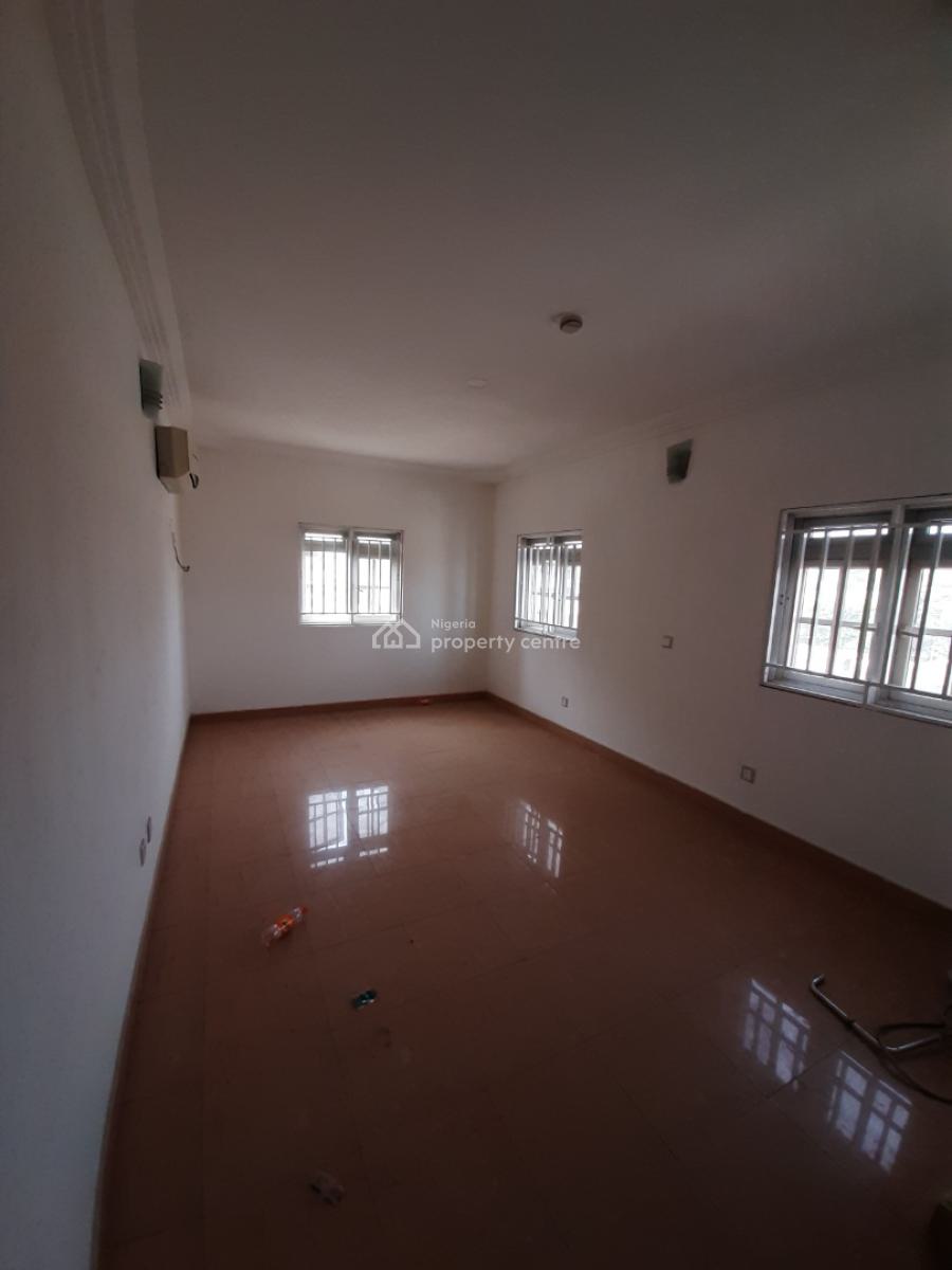Serviced 3 Bedroom En-suite Flat with Fitted Kitchen/pantry, Cooker, H, Victoria Island (vi), Lagos, Flat / Apartment for Rent