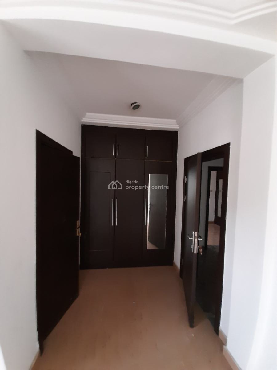 Serviced 3 Bedroom En-suite Flat with Fitted Kitchen/pantry, Cooker, H, Victoria Island (vi), Lagos, Flat / Apartment for Rent
