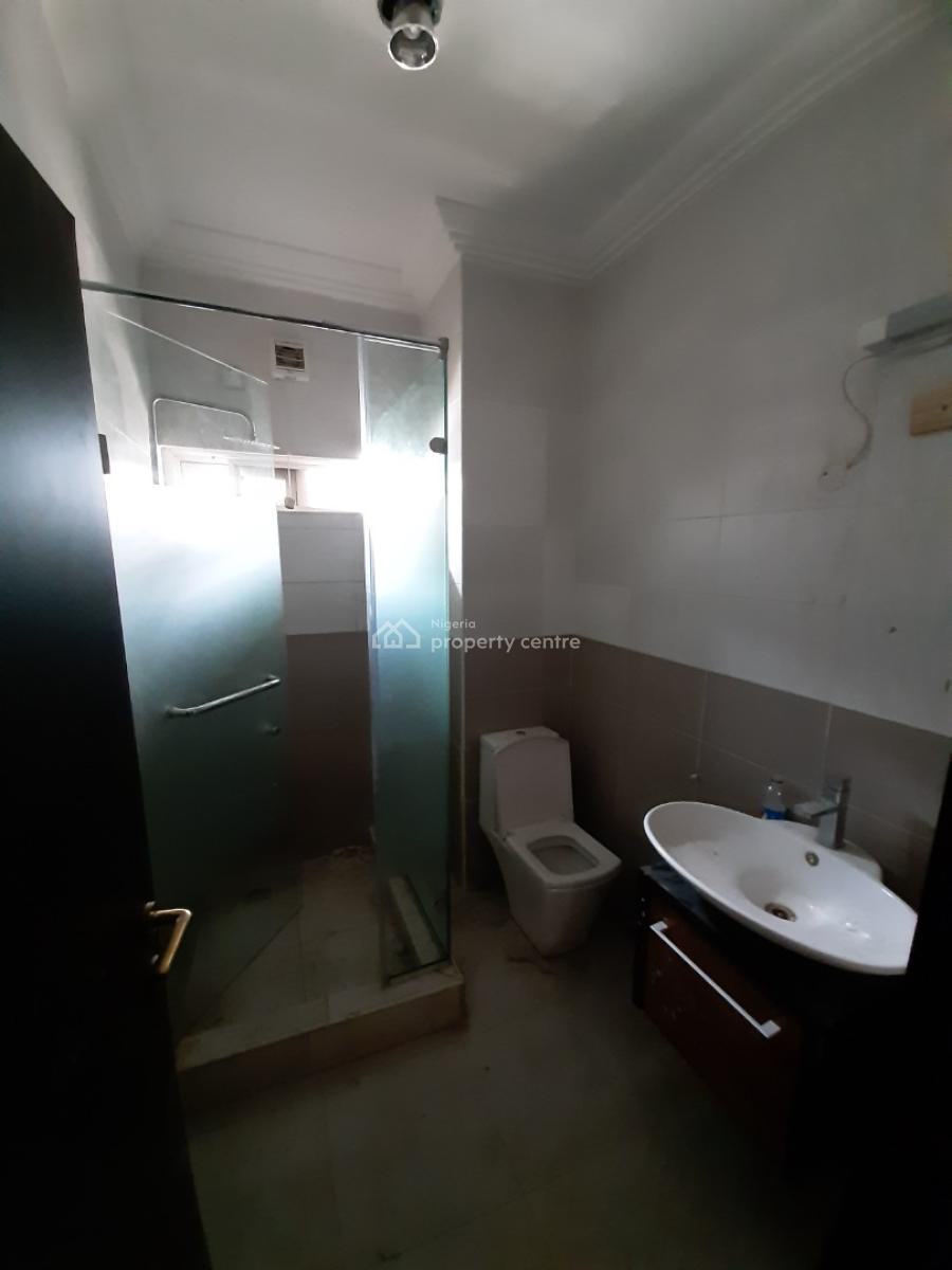 Serviced 3 Bedroom En-suite Flat with Fitted Kitchen/pantry, Cooker, H, Victoria Island (vi), Lagos, Flat / Apartment for Rent