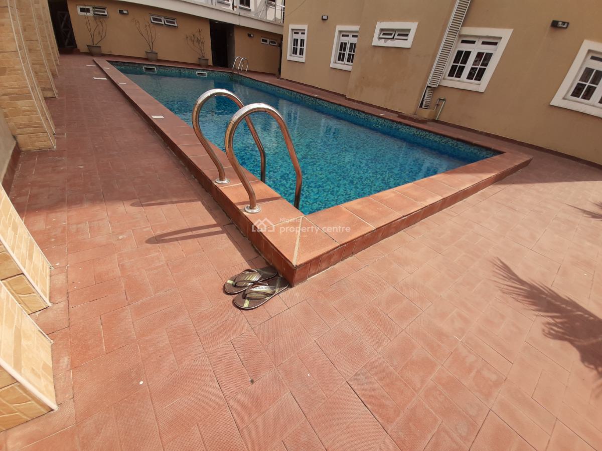 Serviced 3 Bedroom En-suite Flat with Fitted Kitchen/pantry, Cooker, H, Victoria Island (vi), Lagos, Flat / Apartment for Rent