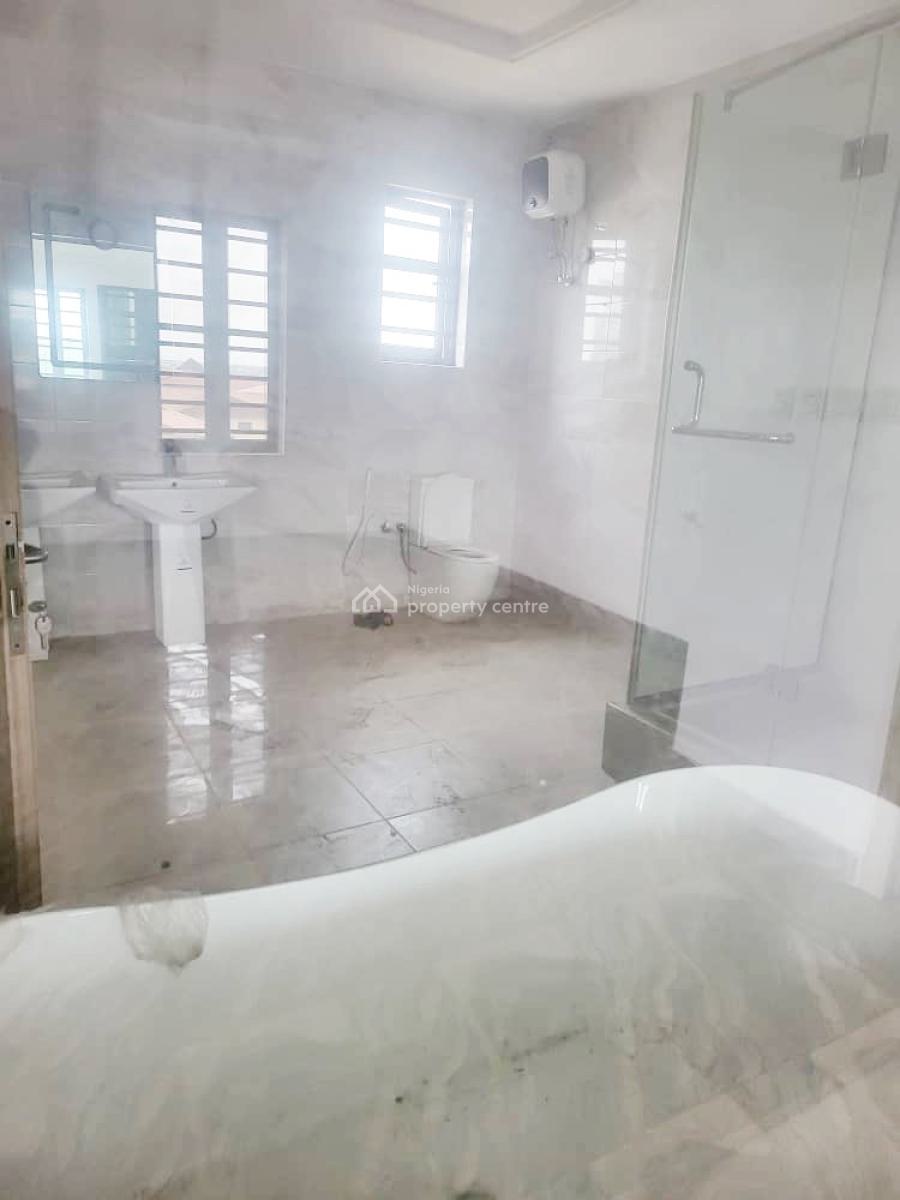 a Well Maintained Spacious 5 Bedroom Fully Detached Duplex, Gra Phase 2, Magodo, Lagos, Detached Duplex for Rent