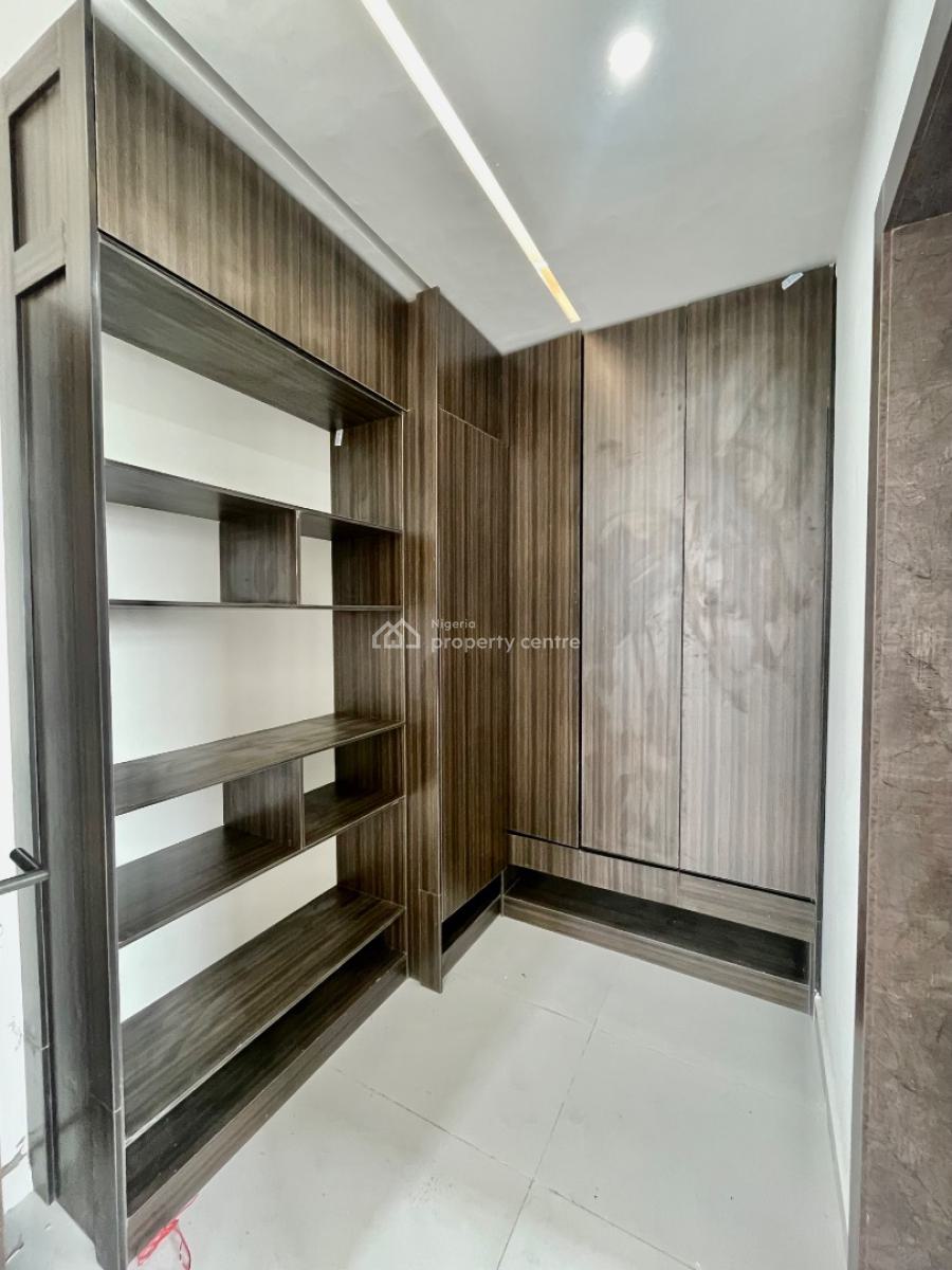 Luxury 3 Bedroom Apartment with Elevator, Lekki Phase 1, Lekki, Lagos, Flat / Apartment for Sale