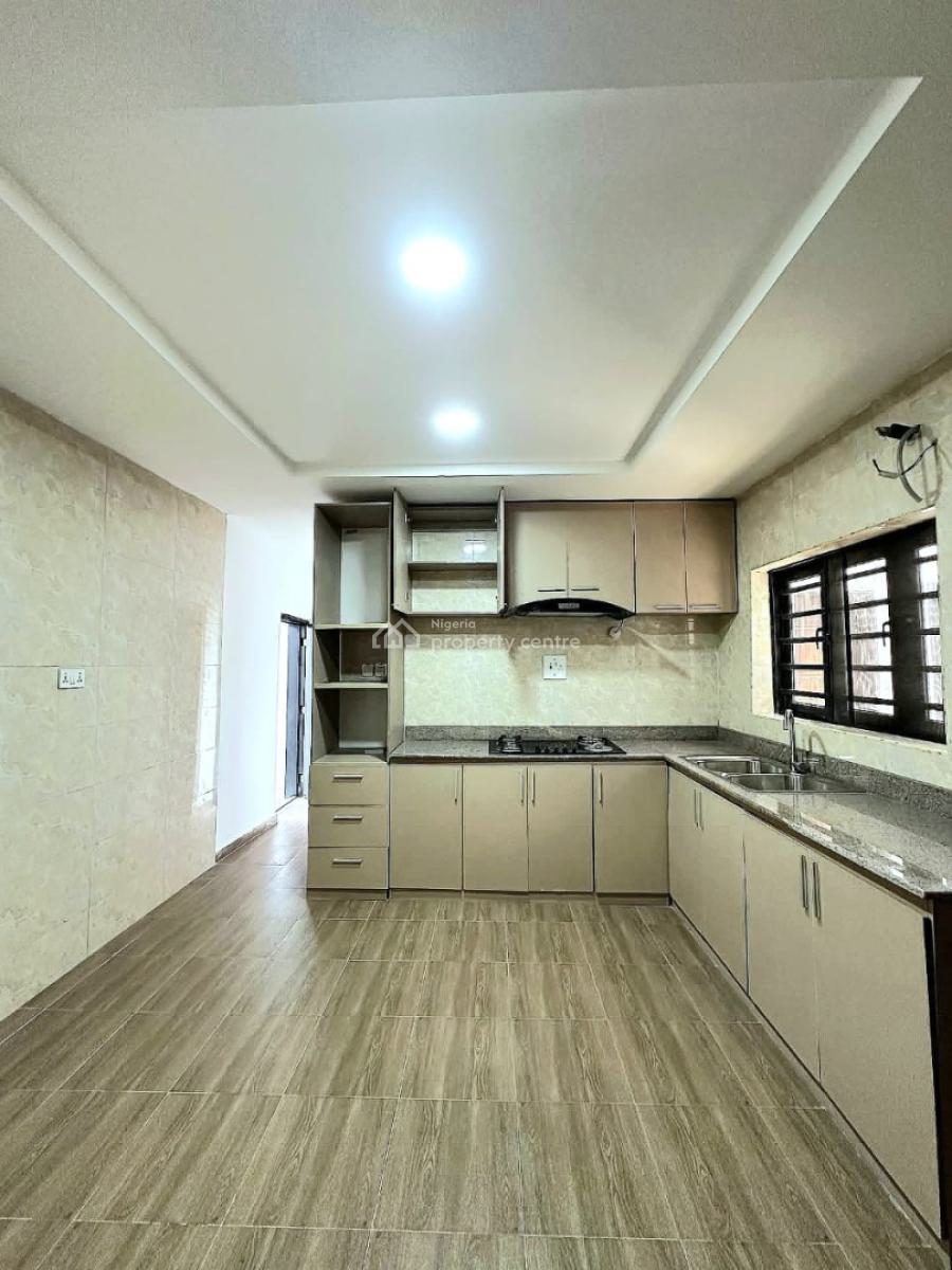 Spacious 4-bedroom Terrace Duplex + Bq with Pool, Ologolo, Lekki, Lagos, Terraced Duplex for Rent