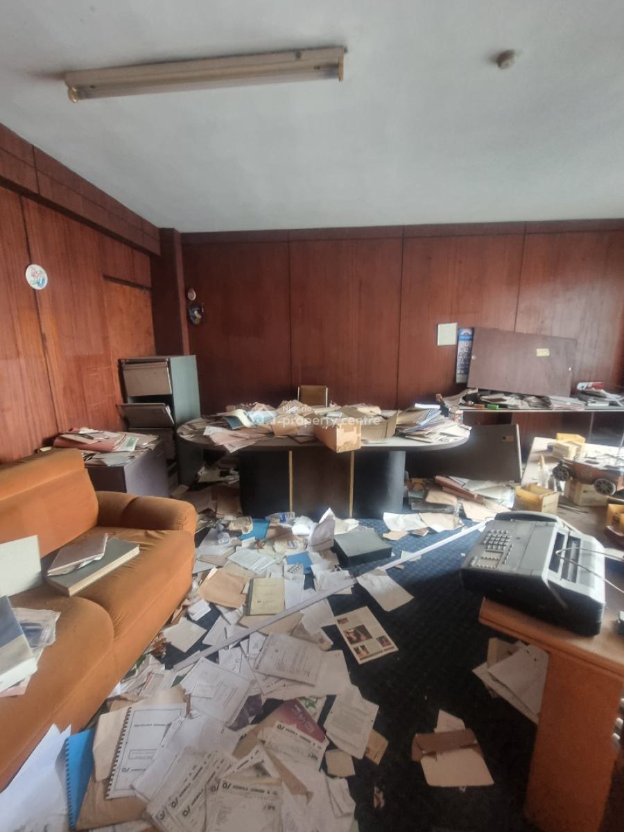 Administrative Office Space for Letting, Campbell Street, Near I-fitness Gym & General Hospital, Lagos Island, Lagos, Office Space for Rent