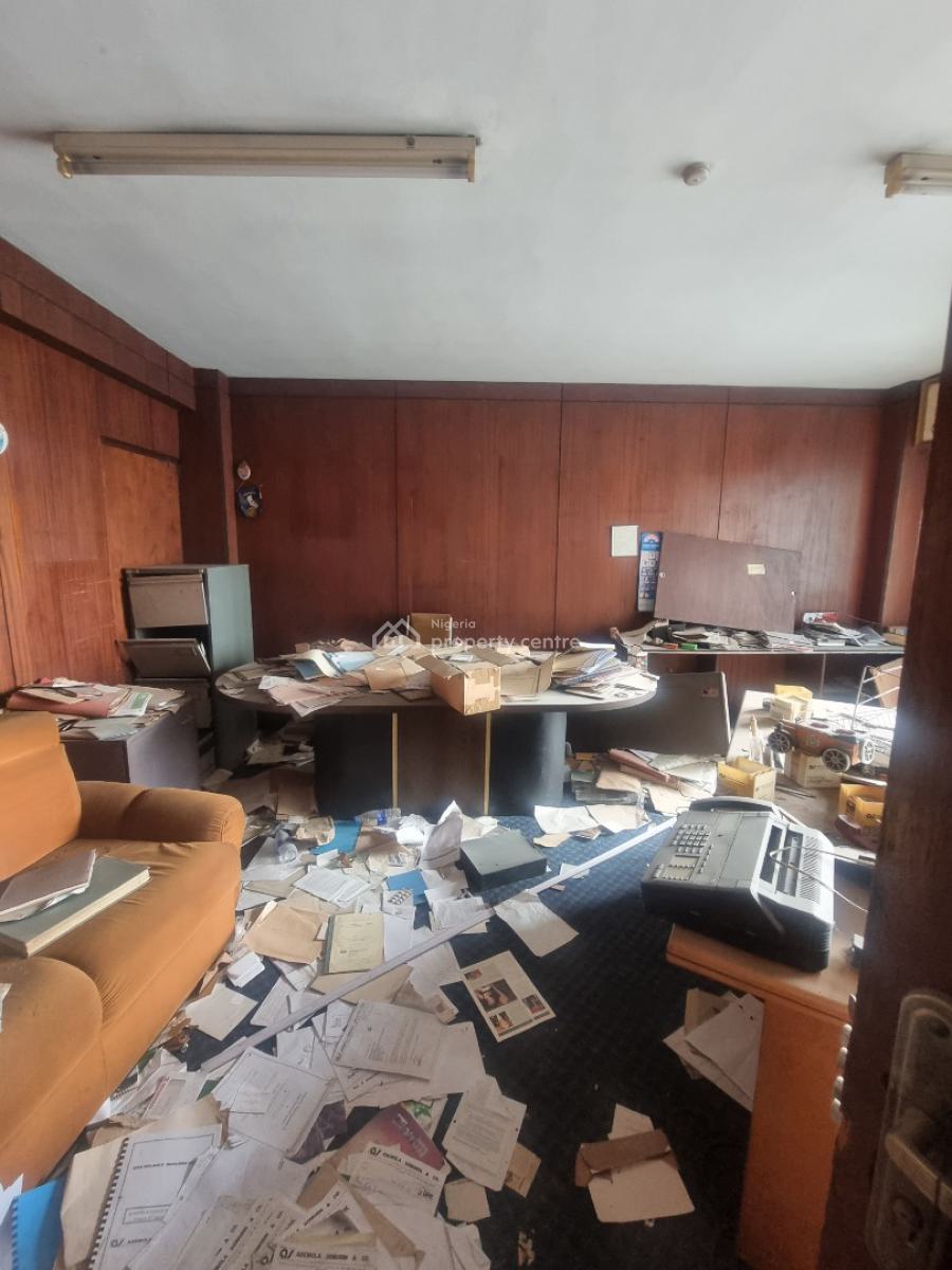 Administrative Office Space for Letting, Campbell Street, Near I-fitness Gym & General Hospital, Lagos Island, Lagos, Office Space for Rent