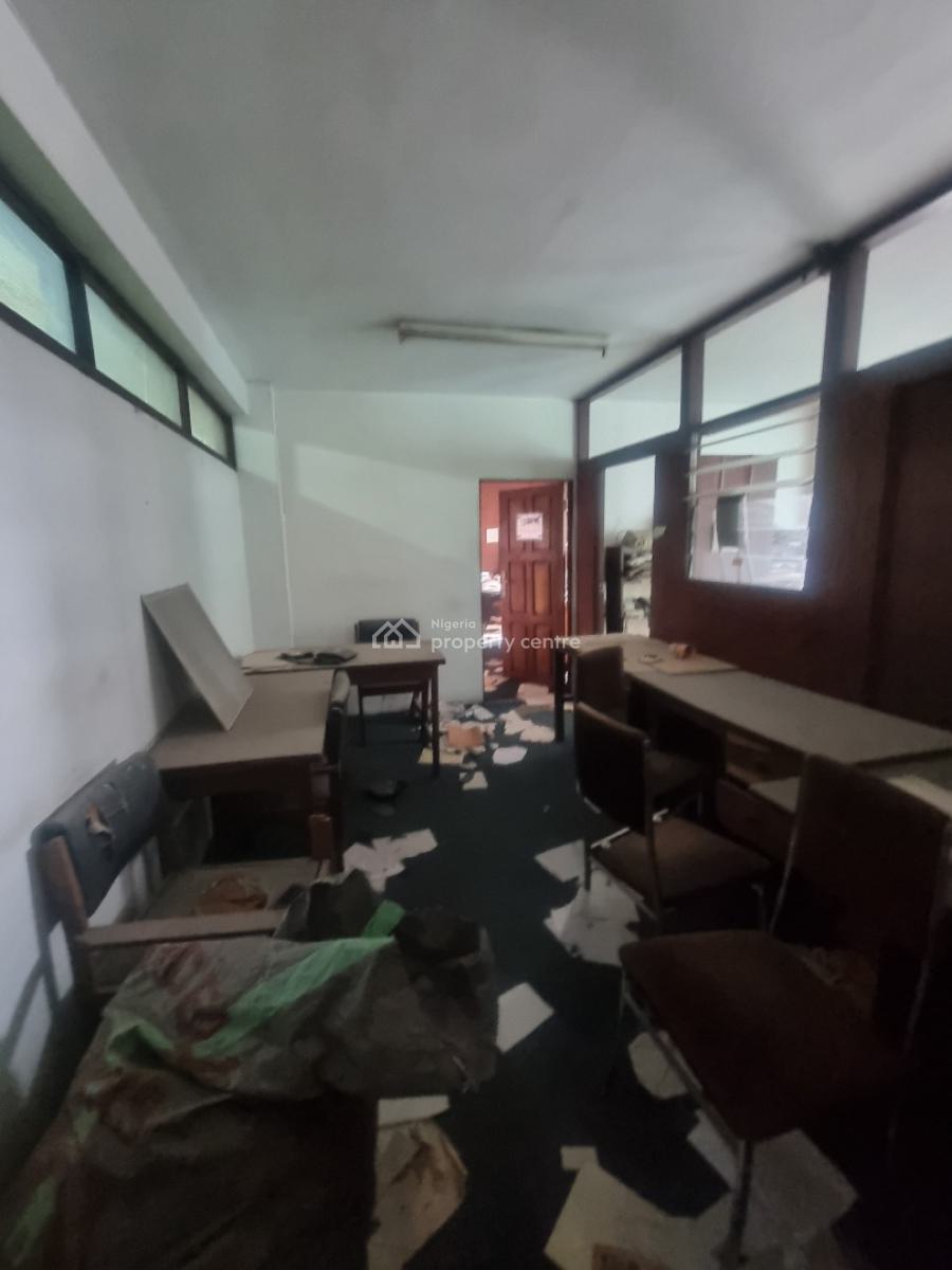 Administrative Office Space for Letting, Campbell Street, Near I-fitness Gym & General Hospital, Lagos Island, Lagos, Office Space for Rent