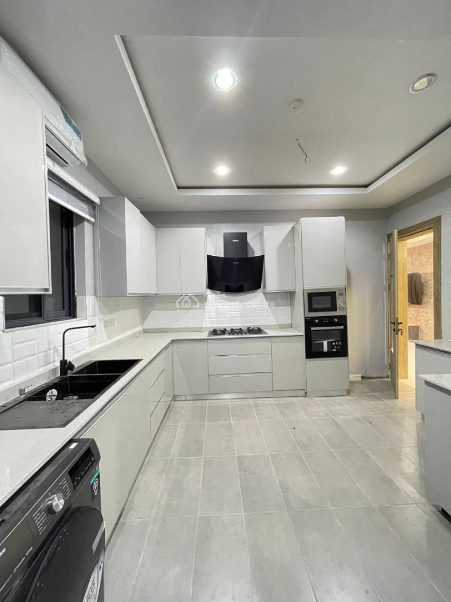 Brand New 4 Bedroom Maisonette with Swimming Pool & Gym, Lekki Phase 1, Lekki, Lagos, Flat / Apartment for Rent