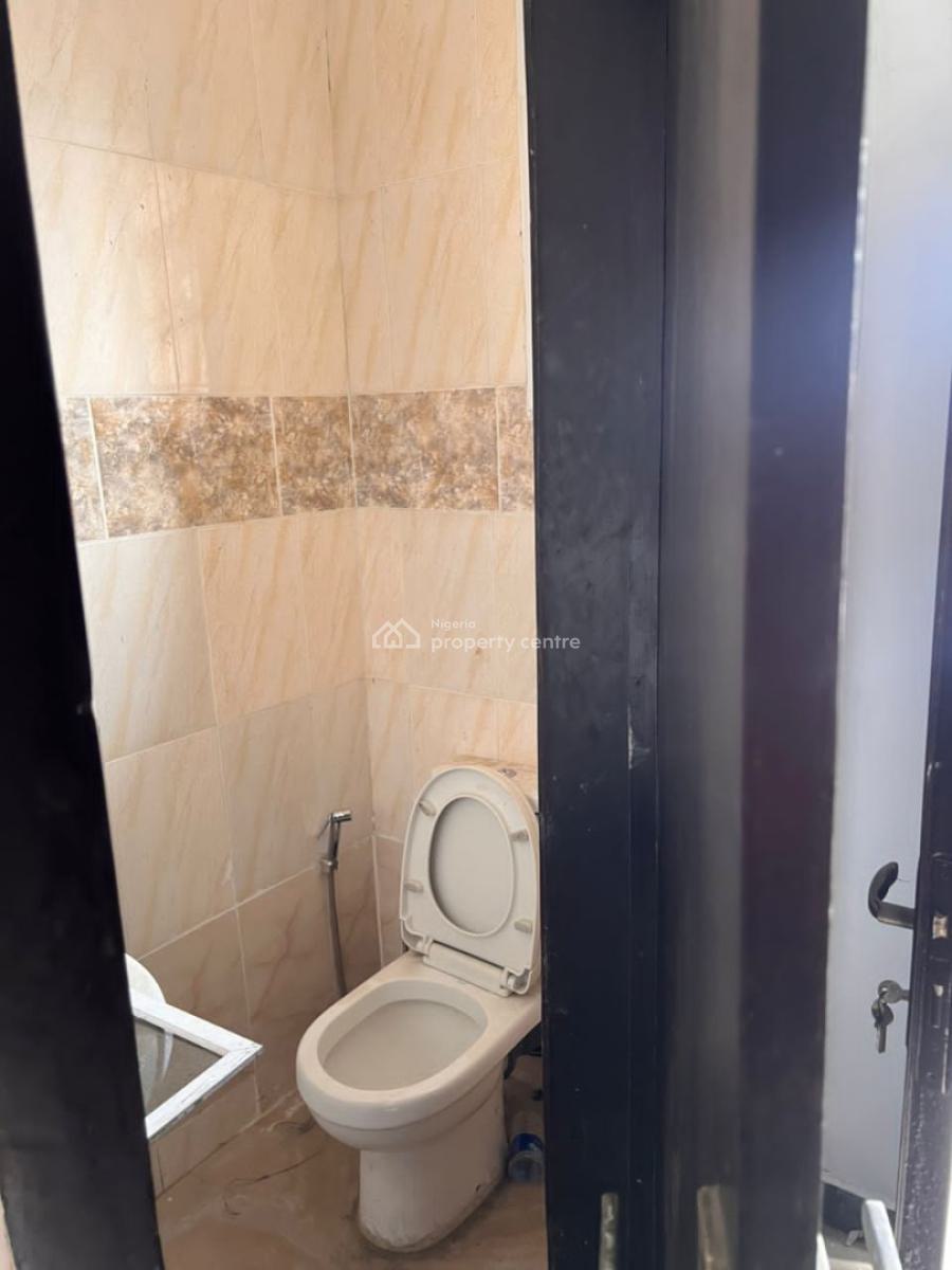 Serviced Mini Flat with Large Open Plan Kitchen., Chisco, Ikate, Lekki, Lagos, Mini Flat (room and Parlour) for Rent