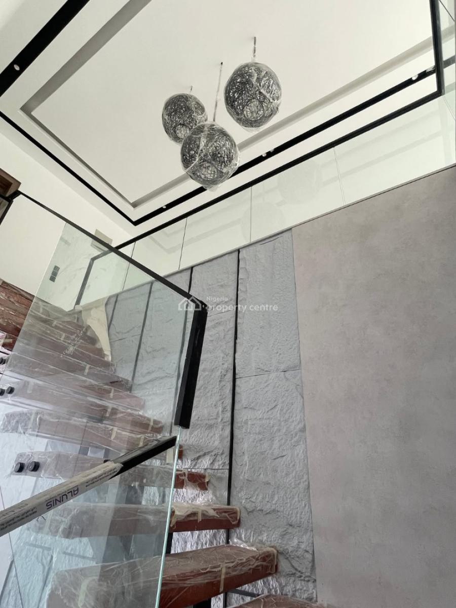 Upscale 4-bedroom Maisonette with Bq, Lekki Phase 1, Lekki, Lagos, Detached Duplex for Sale