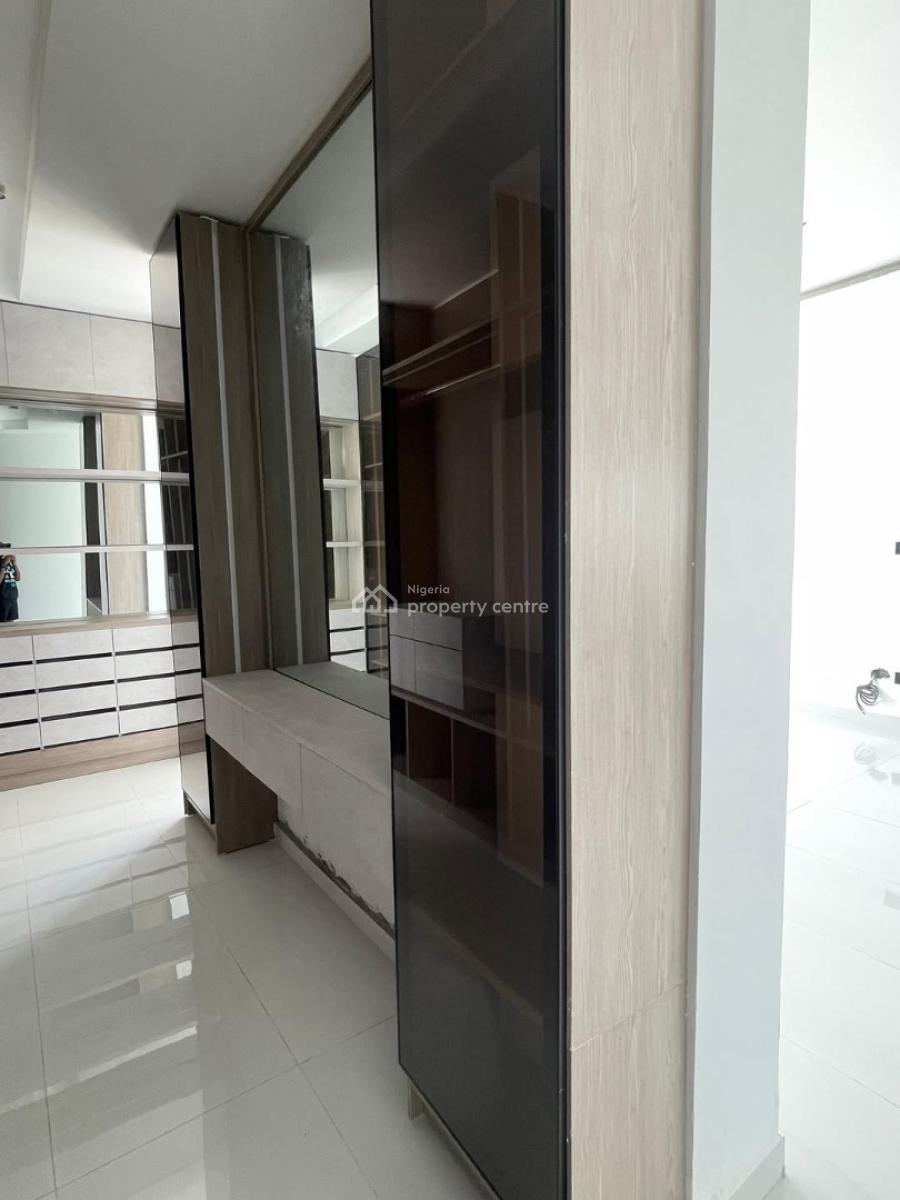 Upscale 4-bedroom Maisonette with Bq, Lekki Phase 1, Lekki, Lagos, Detached Duplex for Sale