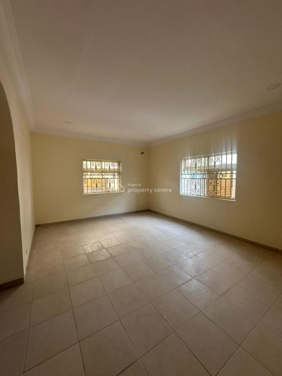 4-bedroom Detached House with a Miniflat Chalet, Lekki Phase 1, Lekki, Lagos, Detached Duplex for Rent