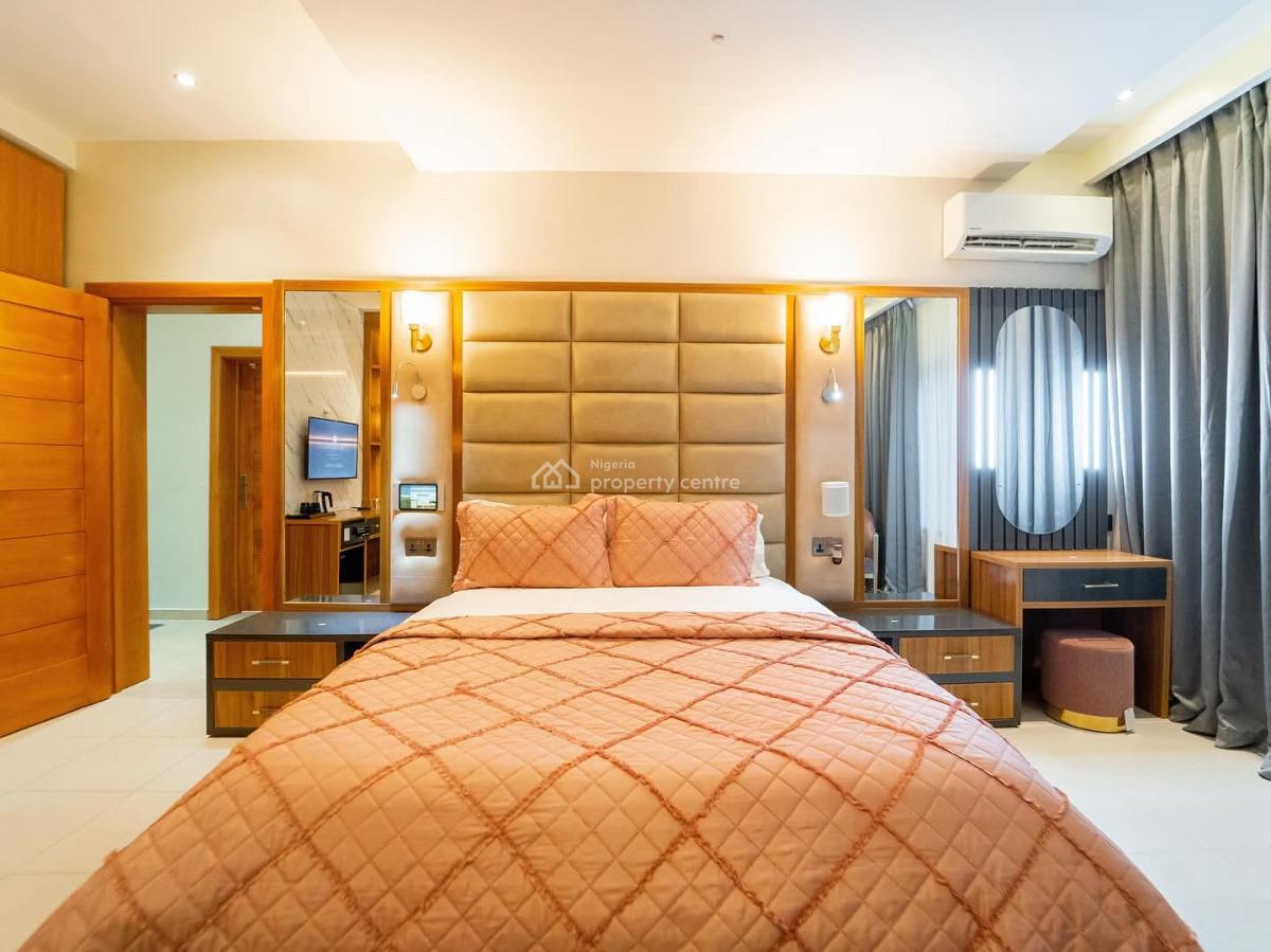 Luxury Ensuite 3 Bedroom Condo with Pool/ Gym, Kunsala Road, Ikate, Lekki, Lagos, Flat / Apartment for Sale