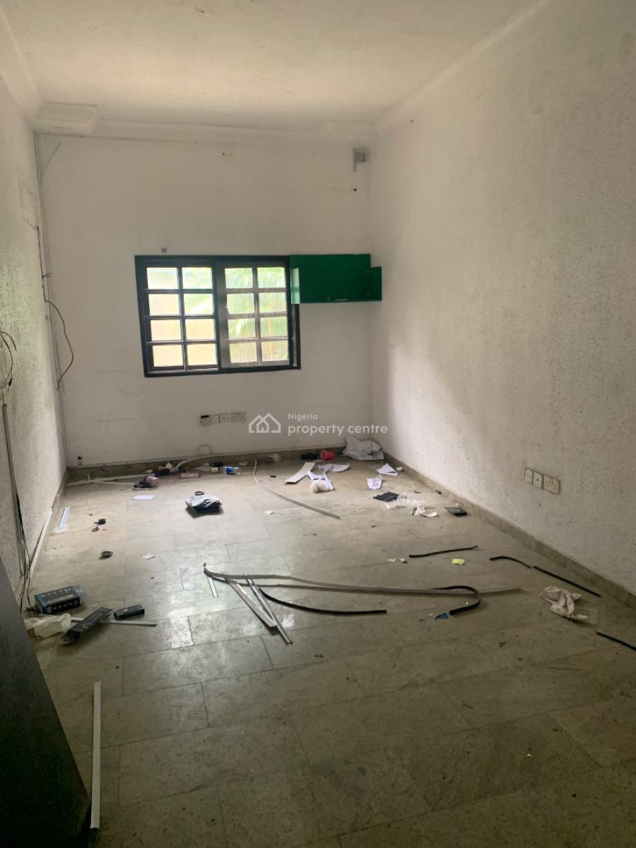 Spacious 5 Bedroom Flat, Ikeja Gra, Ikeja, Lagos, Flat / Apartment for Rent
