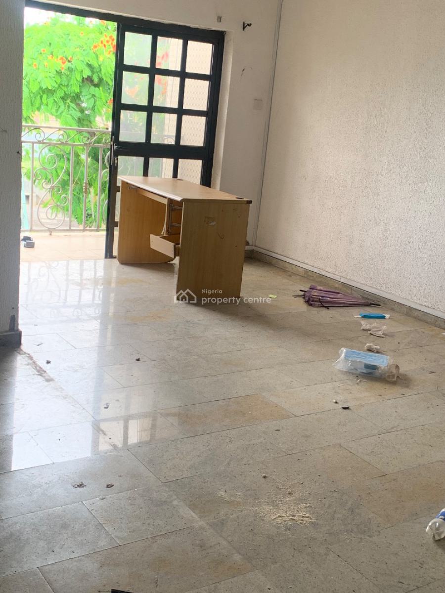 Spacious 5 Bedroom Flat, Ikeja Gra, Ikeja, Lagos, Flat / Apartment for Rent