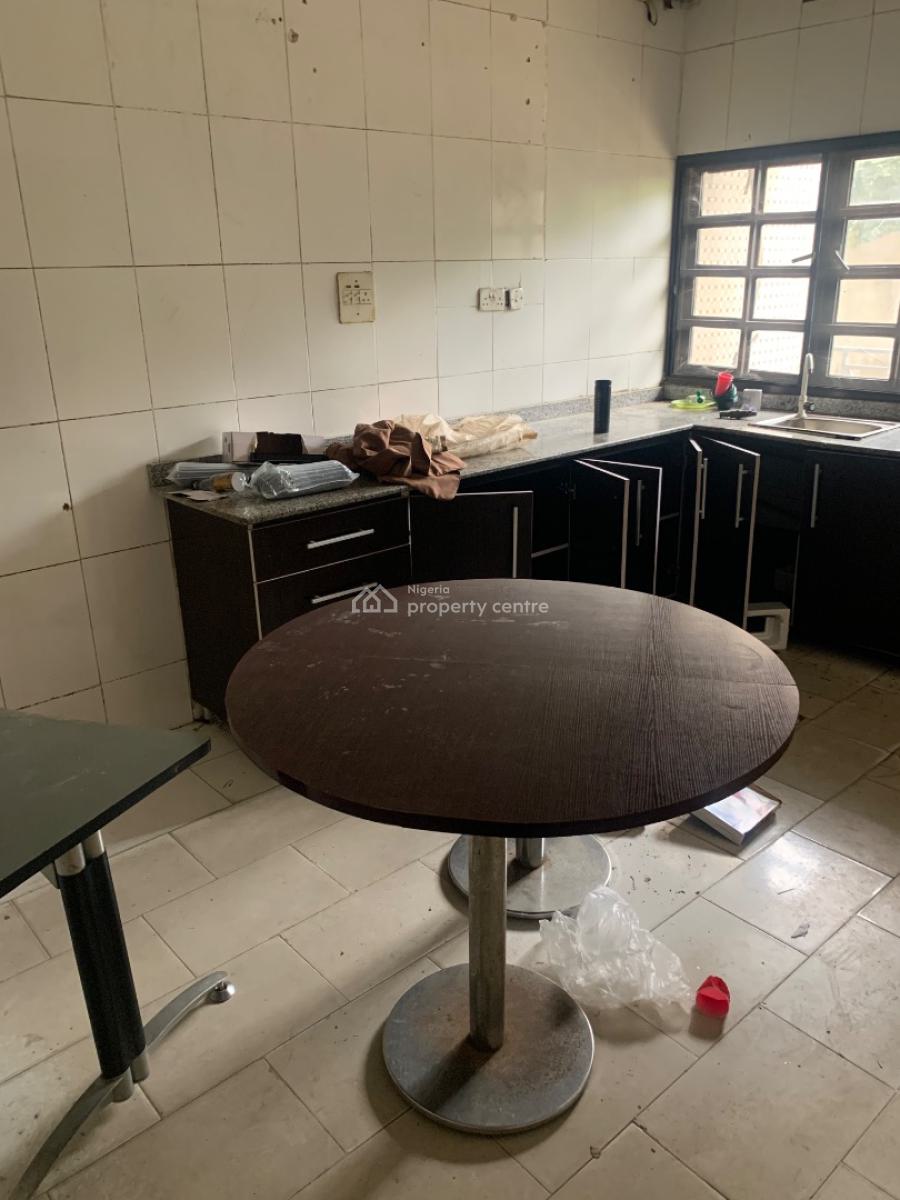 Spacious 5 Bedroom Flat, Ikeja Gra, Ikeja, Lagos, Flat / Apartment for Rent