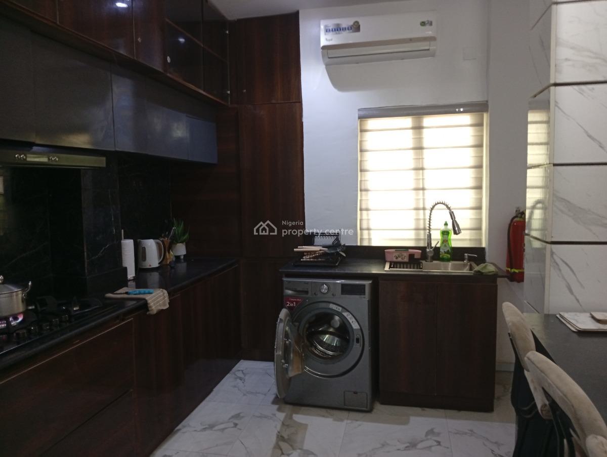 Furnished 2 Bedroom Apartment in an Estate, The Horizon Cyberville Estate, By Elegushi Beach Road, Ikate Elegushi, Lekki, Lagos, Flat / Apartment for Sale