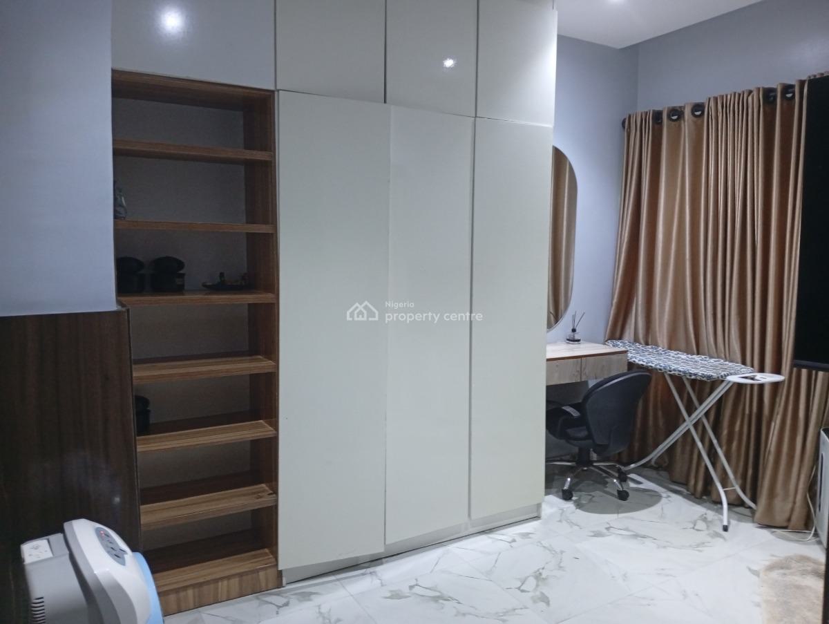 Furnished 2 Bedroom Apartment in an Estate, The Horizon Cyberville Estate, By Elegushi Beach Road, Ikate Elegushi, Lekki, Lagos, Flat / Apartment for Sale
