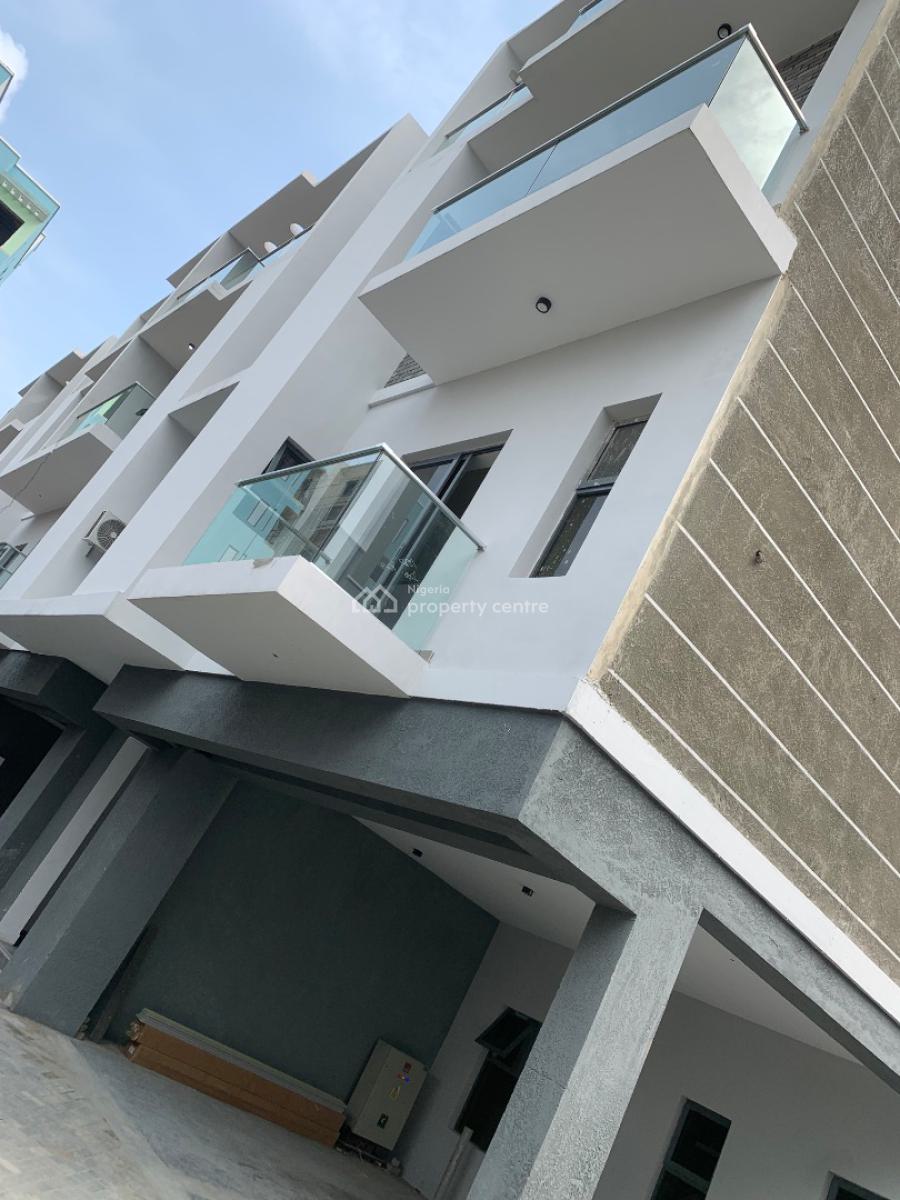 2 Bedroom Maisonette, Off Freedom Way, Lekki Phase 1, Lekki, Lagos, Block of Flats for Sale