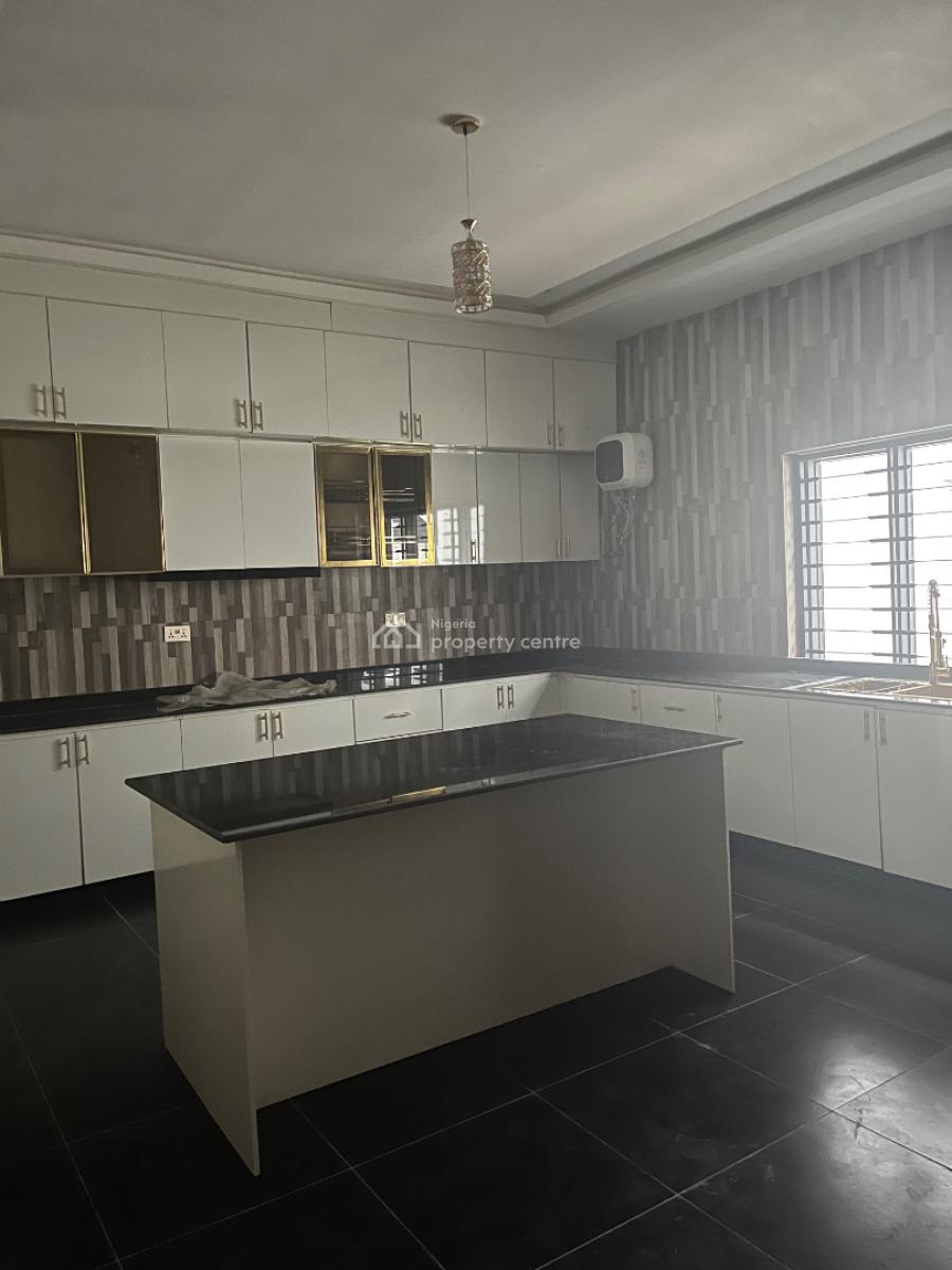 6 Bedroom Bathroom Detached, in an Estate, Gwarinpa, Abuja, Detached Duplex for Sale