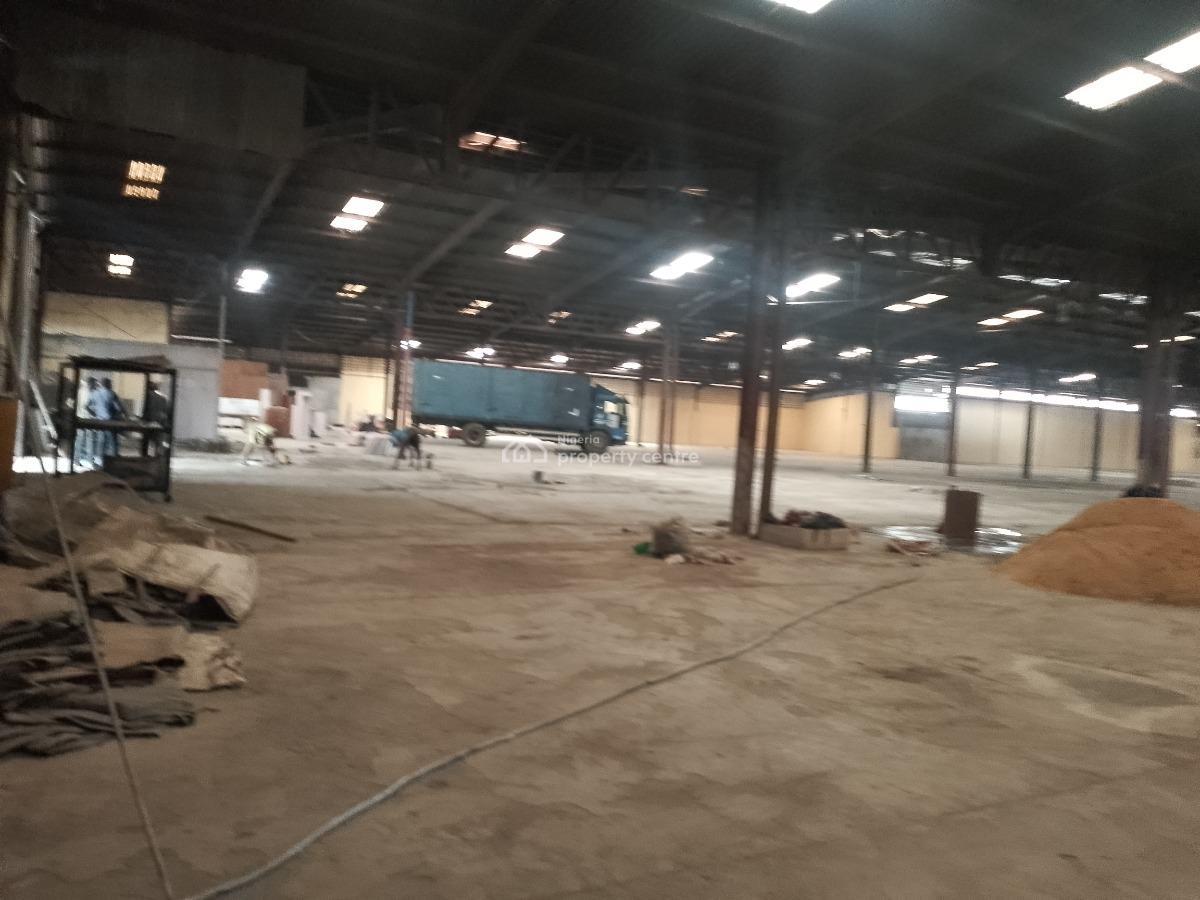 Massive Self Compound 6,300 Sqm Warehouse, Acme, Ikeja, Lagos, Warehouse for Rent