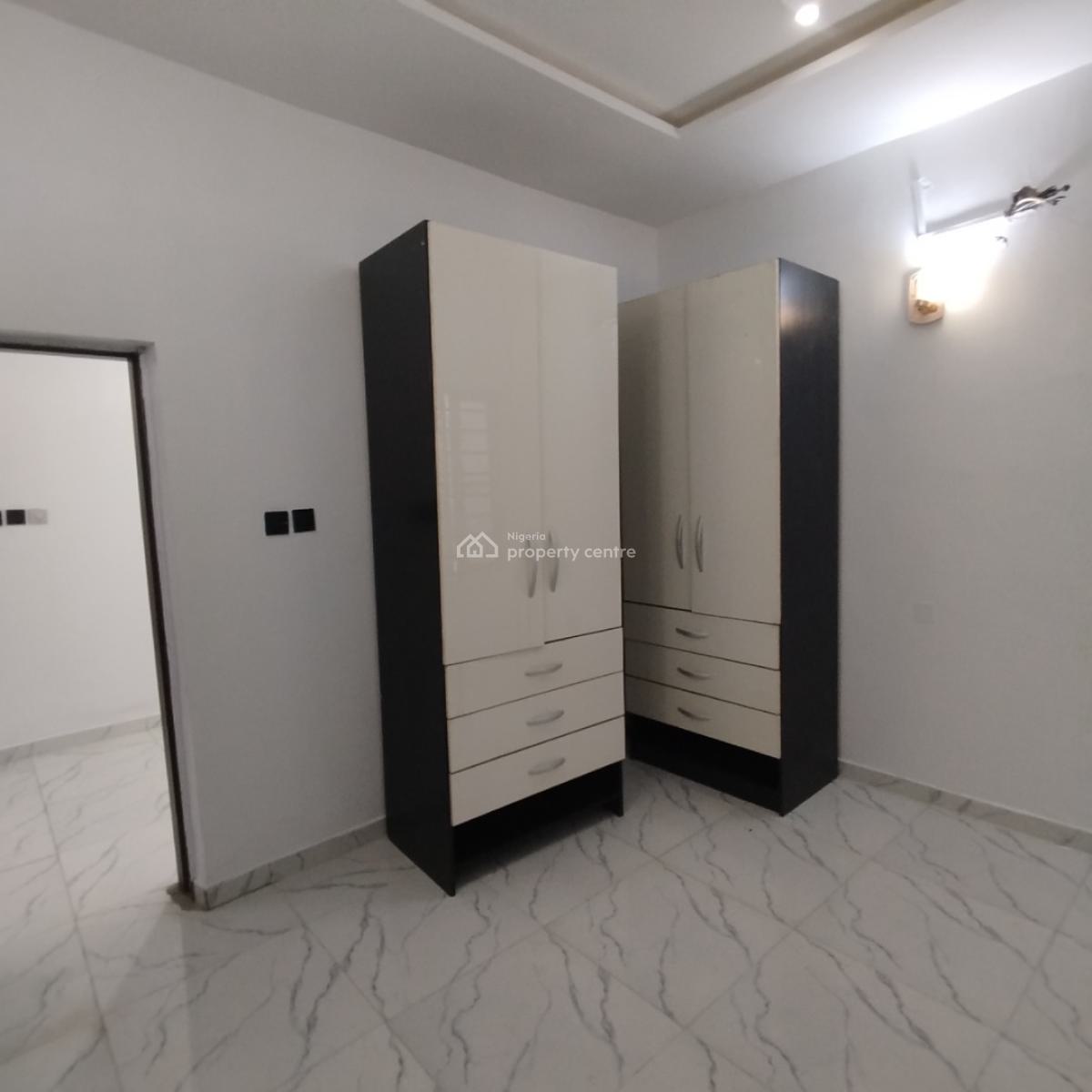 Fantastic 4 Bedroom Terrace Duplex, Estate Near Royal Pine Estate, Orchid Road, Lekki Expressway, Lekki, Lagos, Terraced Duplex for Rent