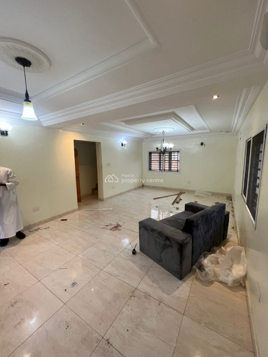 Serviced and Luxury 4 Bedroom Terraced Duplex, Osapa, Lekki, Lagos, Terraced Duplex for Rent